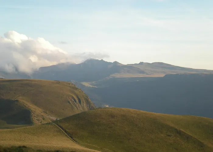 Entre Vulcania Et Le Sancy